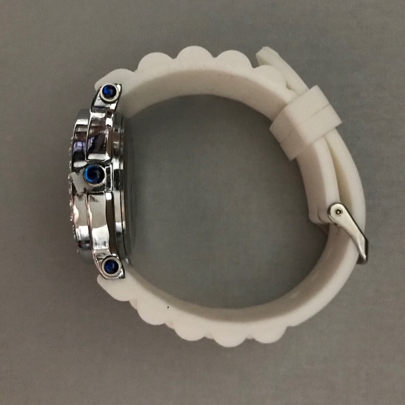 💙 Fabulous Art Inspired Wrist Watch - Picture 2 of 8